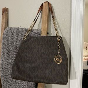 Michael Kors purse and wallet set